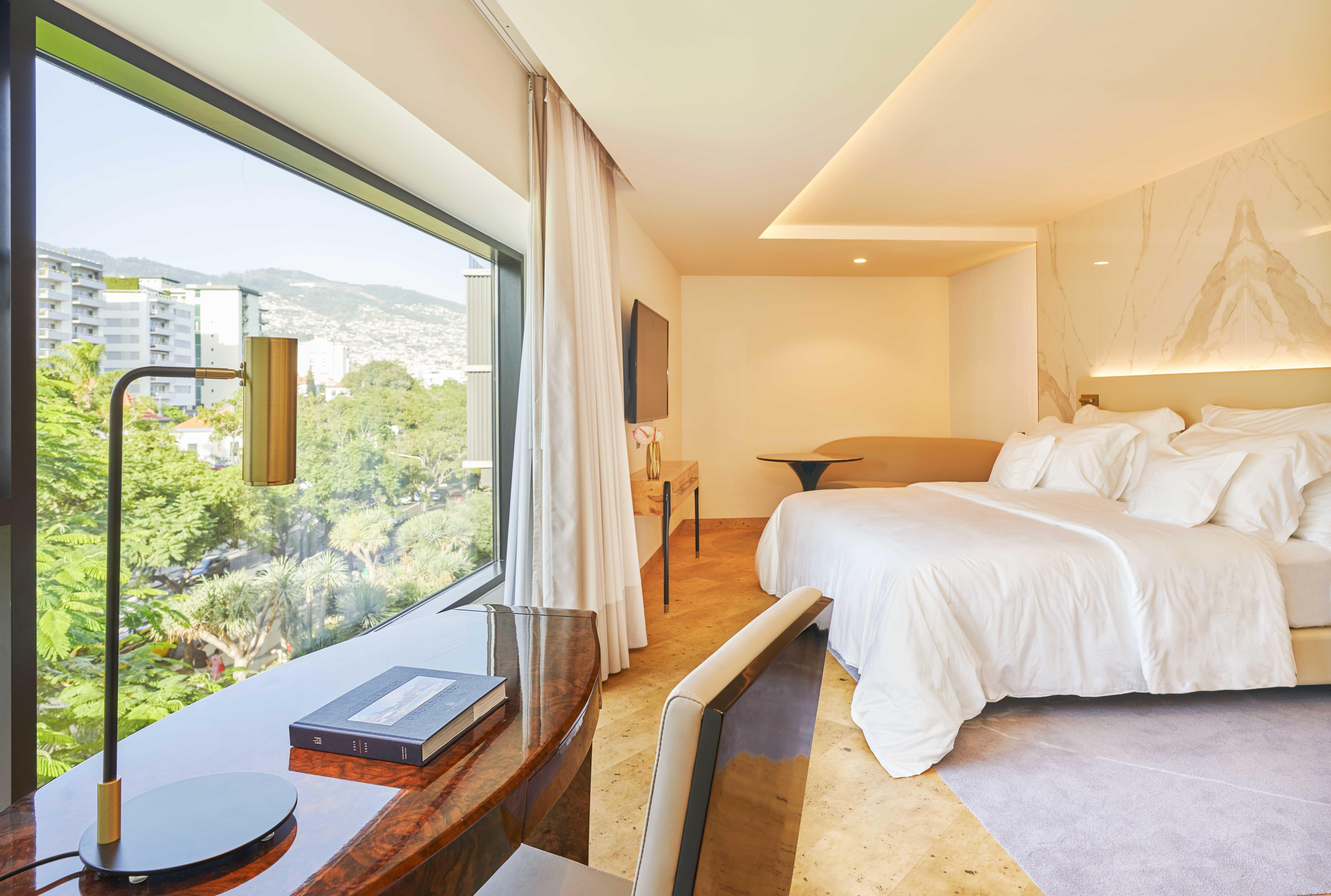 Savoy Palace - The Leading Hotels Of The World - Savoy Signature Фуншал Екстериор снимка Deluxe Room