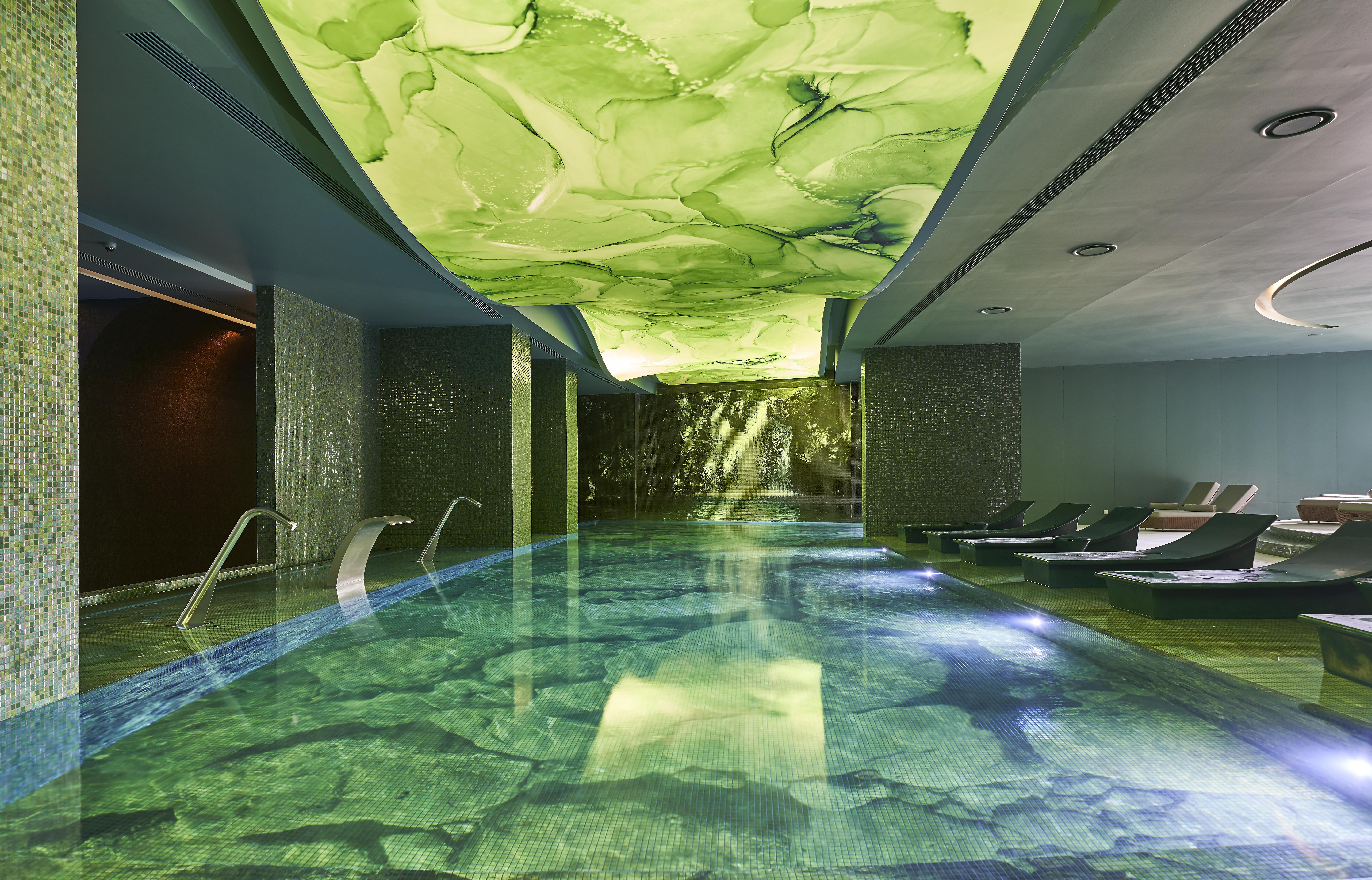 Savoy Palace - The Leading Hotels Of The World - Savoy Signature Фуншал Екстериор снимка The spa at The Green