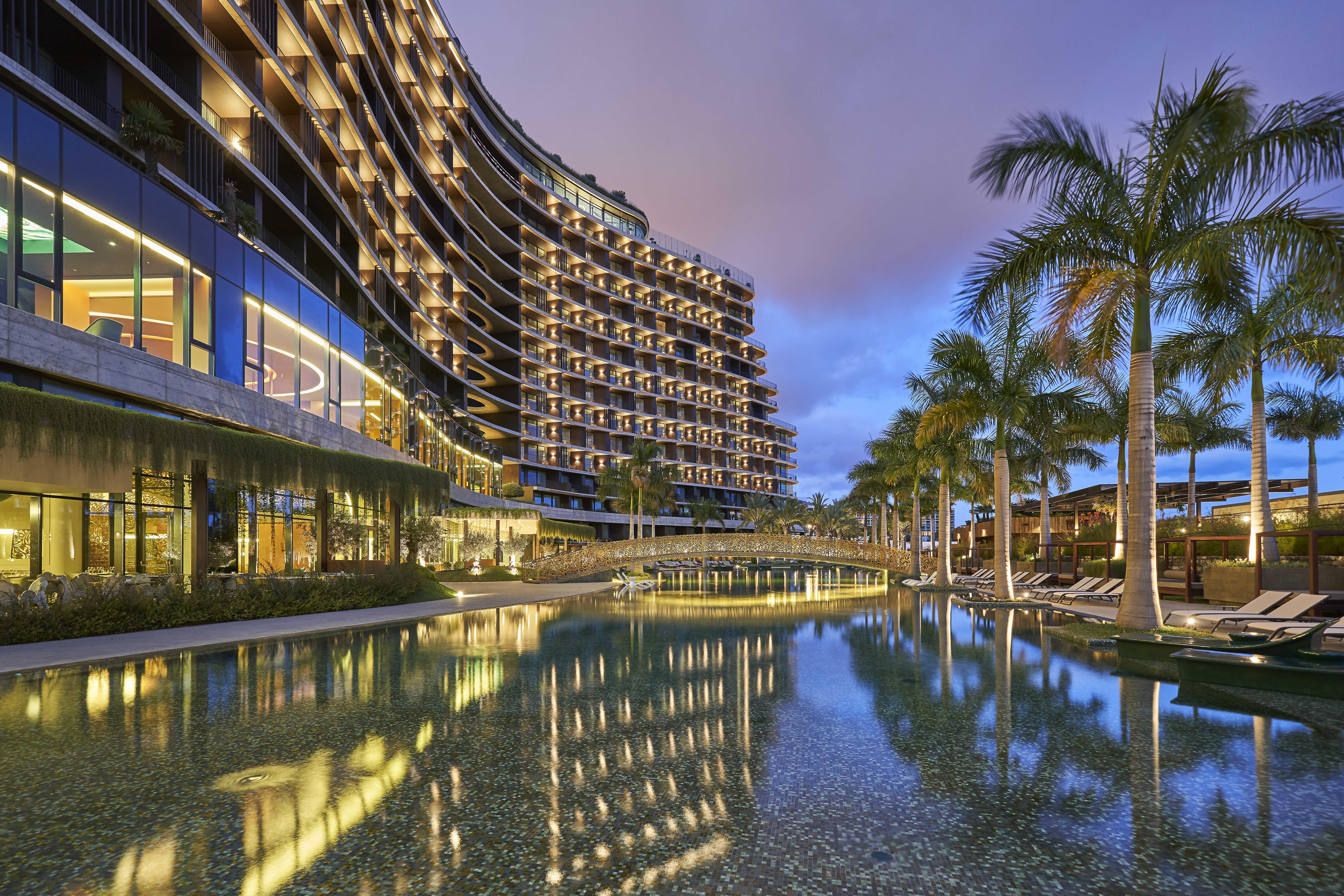 Savoy Palace - The Leading Hotels Of The World - Savoy Signature Фуншал Екстериор снимка The Westin Nanai Resort and Villas
