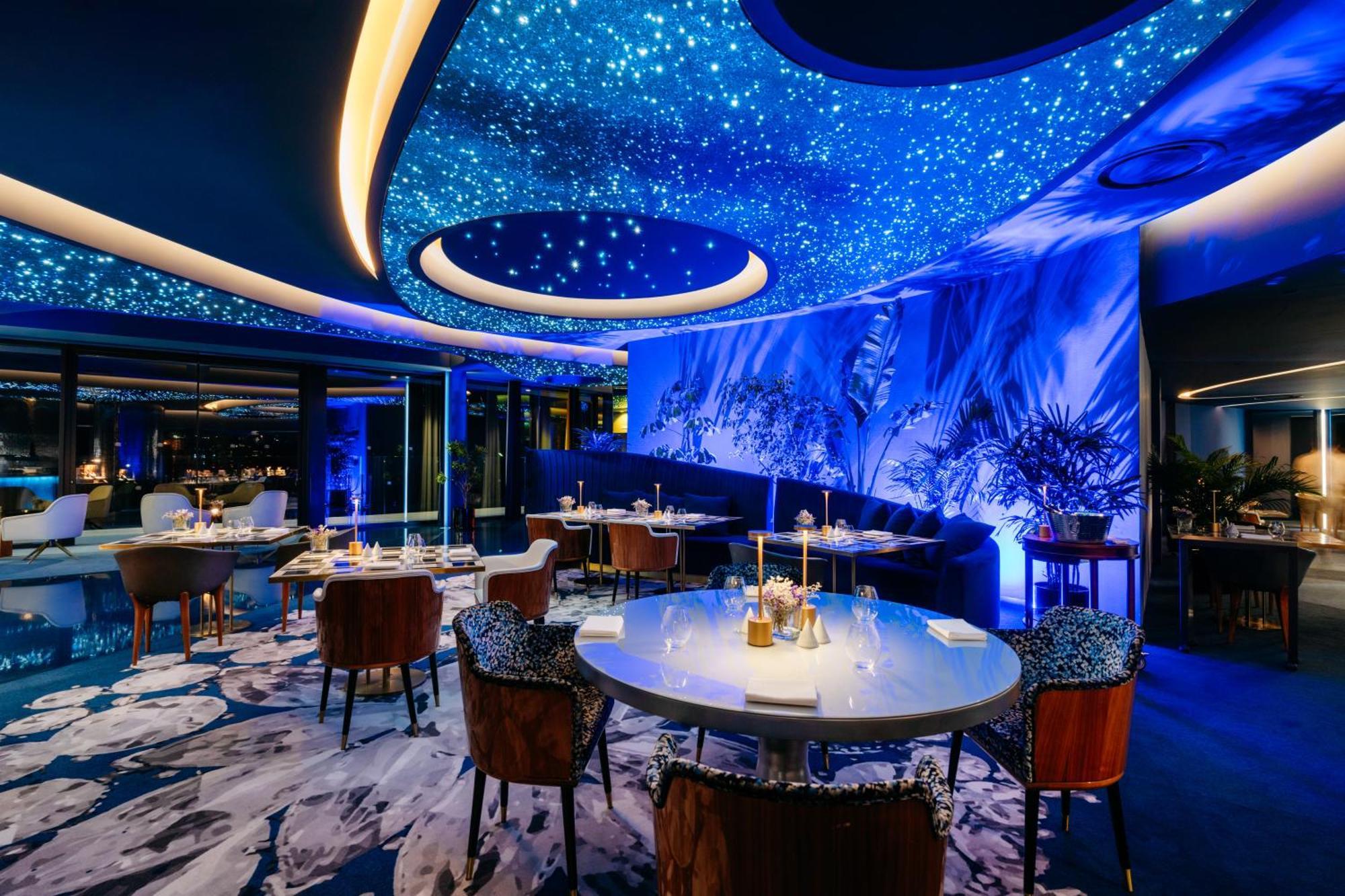 Savoy Palace - The Leading Hotels Of The World - Savoy Signature Фуншал Екстериор снимка The restaurant on board